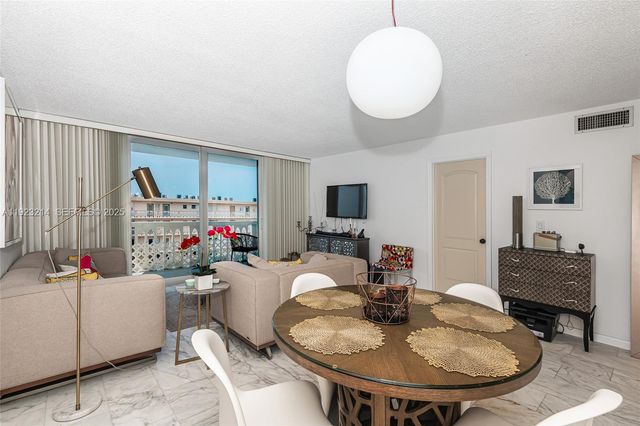 401 NE 14th Ave 705, Hallandale Beach, FL 33009