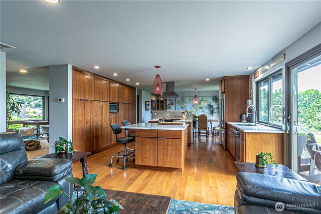 29902 2nd Place SW, Federal Way, WA 98023
