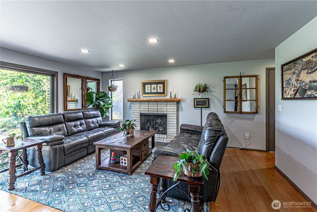 29902 2nd Place SW, Federal Way, WA 98023