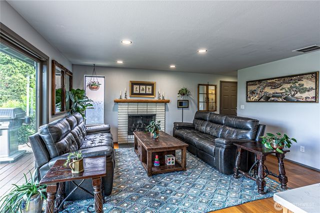 29902 2nd Place SW, Federal Way, WA 98023