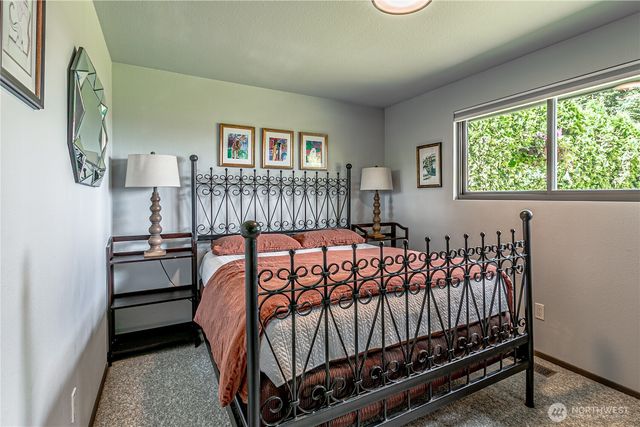 29902 2nd Place SW, Federal Way, WA 98023
