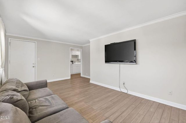 827 Daniels D, Raleigh, NC 27605