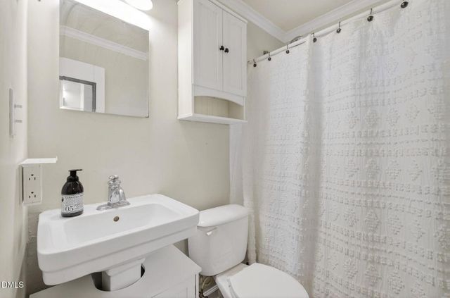 827 Daniels D, Raleigh, NC 27605