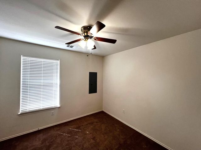 833 E Camp ST, La Grange, TX 78945