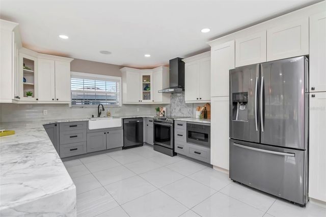 1717 W SAINT ISABEL STREET, Tampa, FL 33607