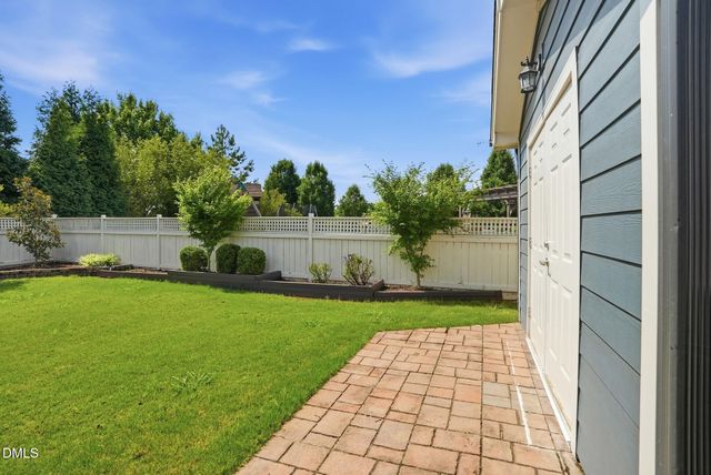 100 Climbing Tree Trail, Holly Springs, NC 27540