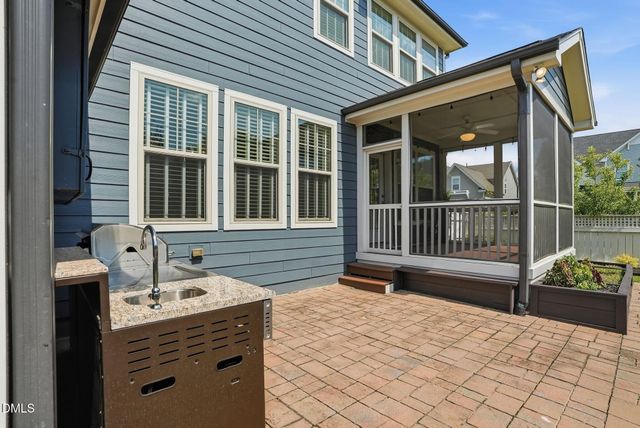 100 Climbing Tree Trail, Holly Springs, NC 27540