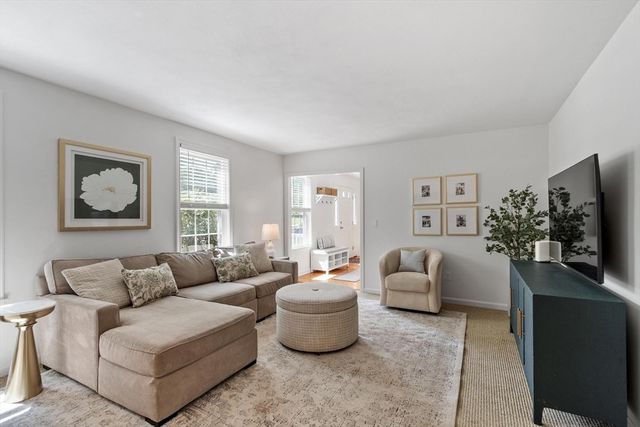 22 Briarwood Drive, Westford, MA 01886