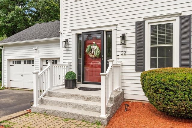 22 Briarwood Drive, Westford, MA 01886