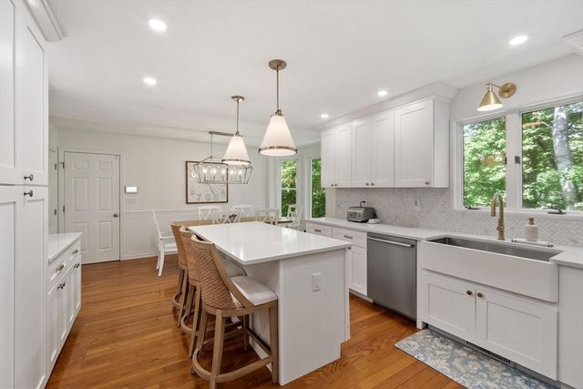 22 Briarwood Drive, Westford, MA 01886