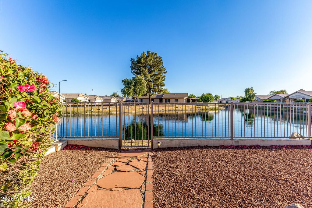 10633 W RUNION Drive, Peoria, AZ 85382