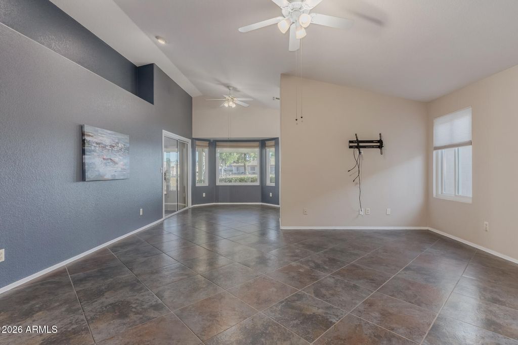10633 W RUNION Drive, Peoria, AZ 85382 — photo 5