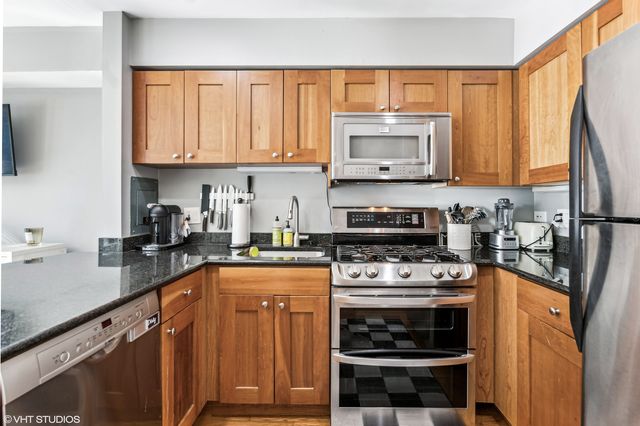 2146 N LINCOLN Avenue A2, Chicago, IL 60614