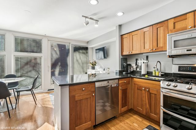 2146 N LINCOLN Avenue A2, Chicago, IL 60614