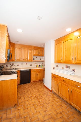 38 Wayland Road, Milford, CT 06460