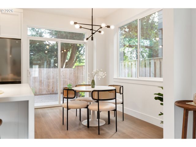 8454 N SEWARD Ave, Portland, OR 97217