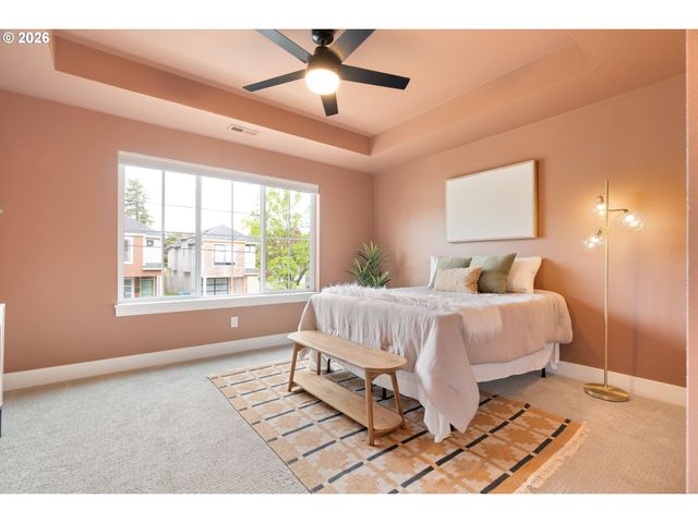 8454 N SEWARD Ave, Portland, OR 97217