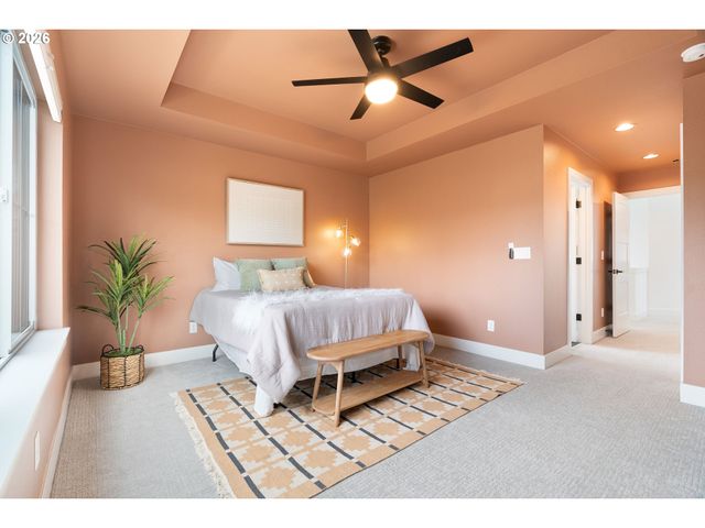 8454 N SEWARD Ave, Portland, OR 97217