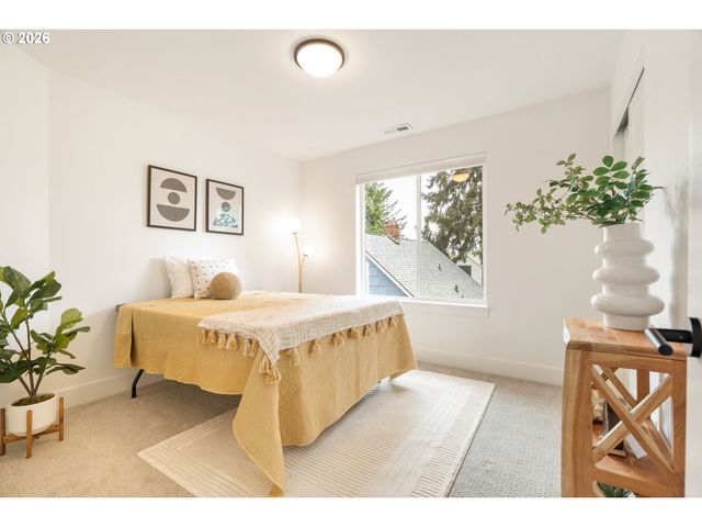 8454 N SEWARD Ave, Portland, OR 97217