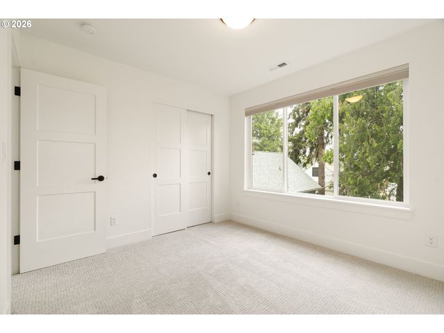 8454 N SEWARD Ave, Portland, OR 97217