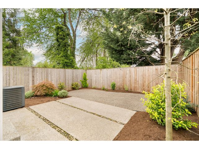 8454 N SEWARD Ave, Portland, OR 97217