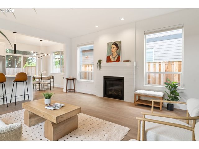 8454 N SEWARD Ave, Portland, OR 97217