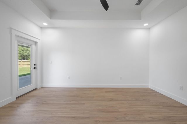 2366 Crescent Road, Navarre, FL 32566