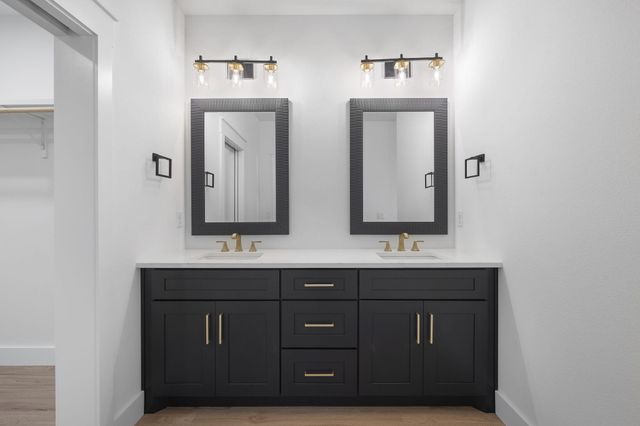 2366 Crescent Road, Navarre, FL 32566