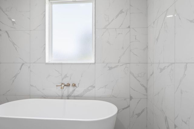 2366 Crescent Road, Navarre, FL 32566