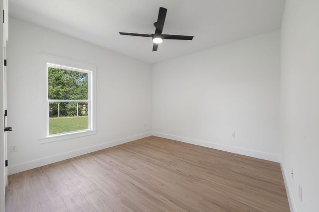 2366 Crescent Road, Navarre, FL 32566