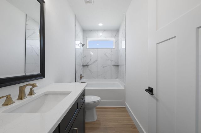 2366 Crescent Road, Navarre, FL 32566