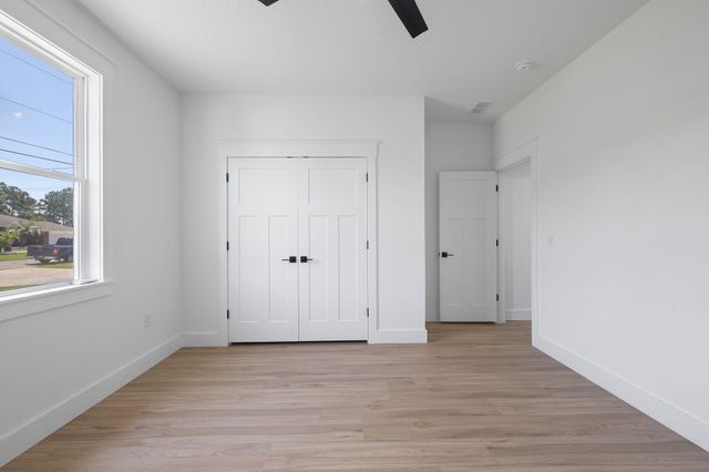 2366 Crescent Road, Navarre, FL 32566