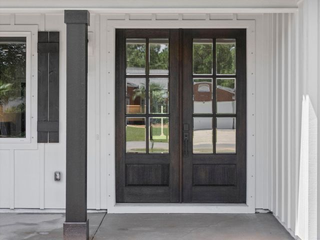 2366 Crescent Road, Navarre, FL 32566