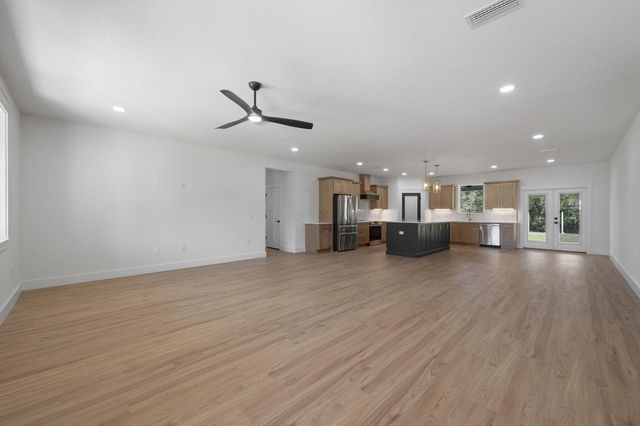 2366 Crescent Road, Navarre, FL 32566