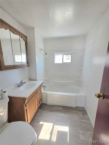 135 Ivy Street, Buffalo, NY 14211