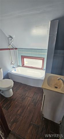 135 Ivy Street, Buffalo, NY 14211