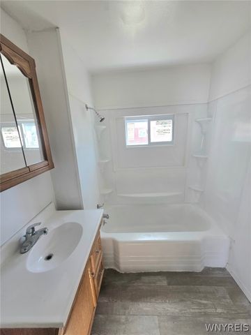 135 Ivy Street, Buffalo, NY 14211