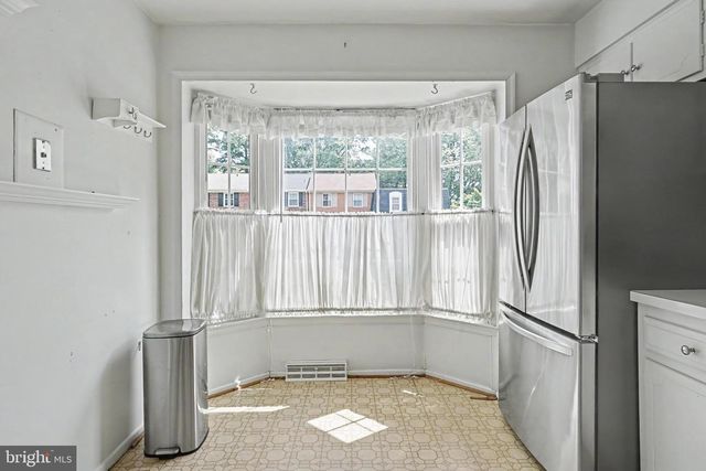226 COMMONS DR NW, Vienna, VA 22180