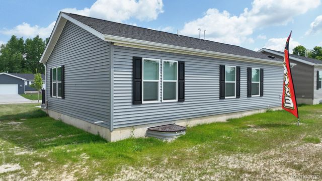 4438 MAPLE LEAF Trail, Flint, MI 48506