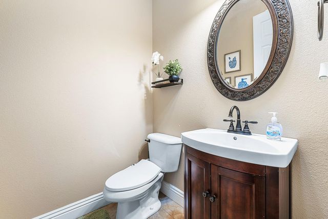 3133 Everglade Avenue, Clovis, CA 93619