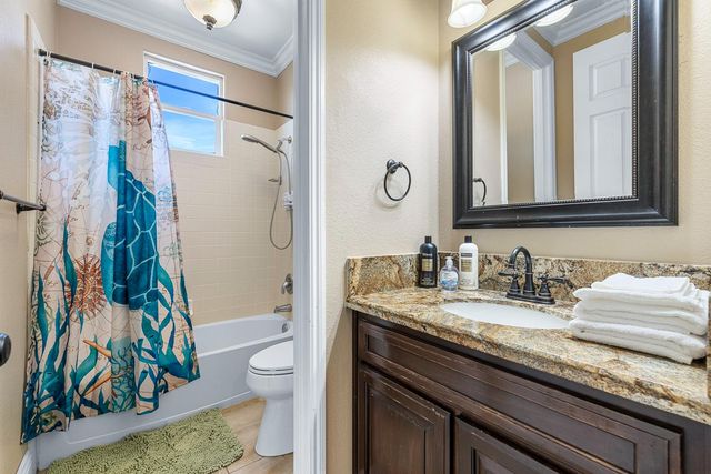 3133 Everglade Avenue, Clovis, CA 93619