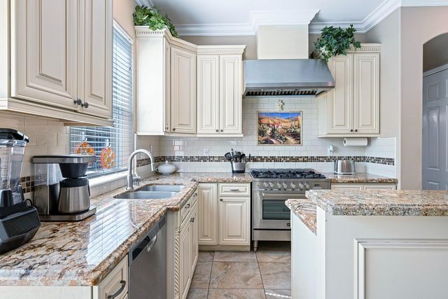 3133 Everglade Avenue, Clovis, CA 93619