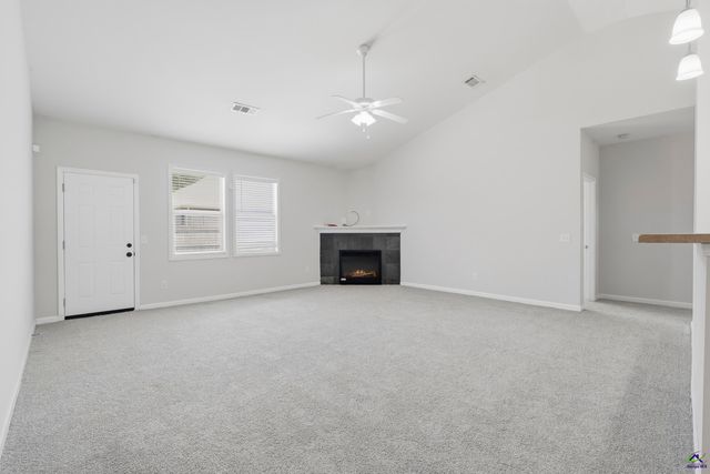 108 Shady Bank Lane, Byron, GA 31008