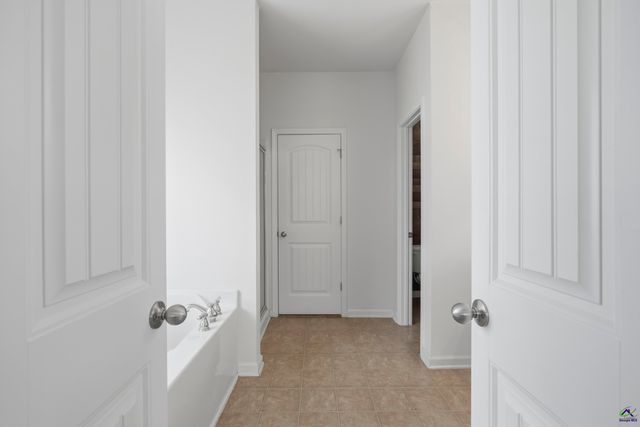 108 Shady Bank Lane, Byron, GA 31008