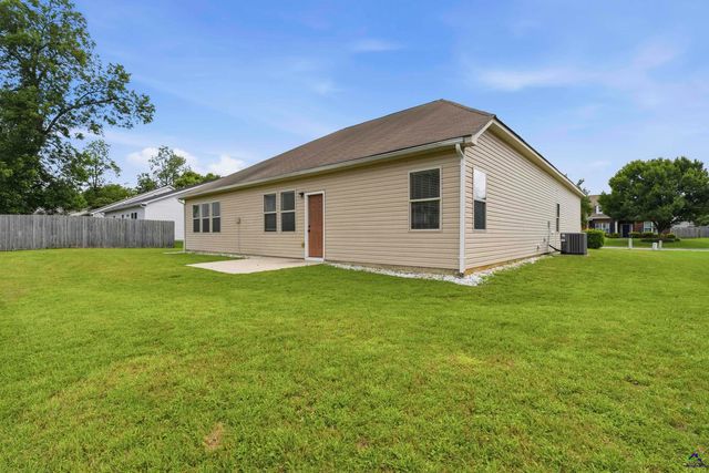 108 Shady Bank Lane, Byron, GA 31008