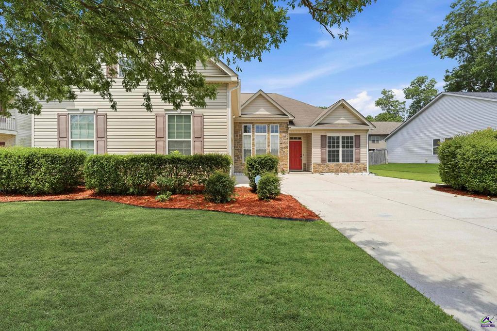 108 Shady Bank Lane, Byron, GA 31008