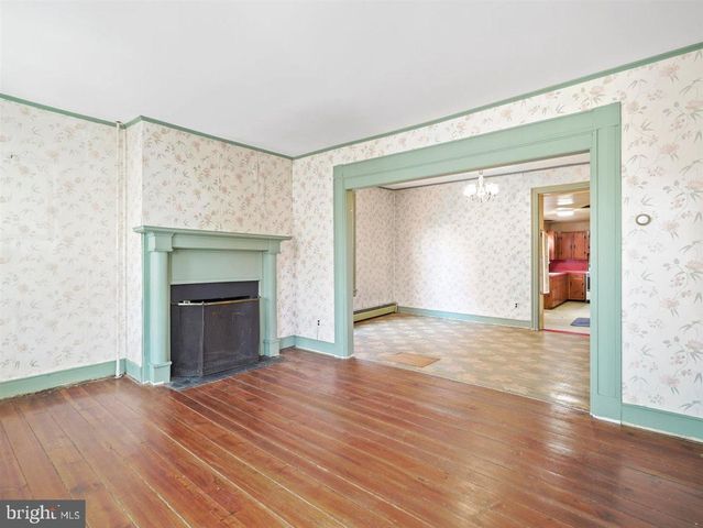 141 S WASHINGTON ST, Greencastle, PA 17225