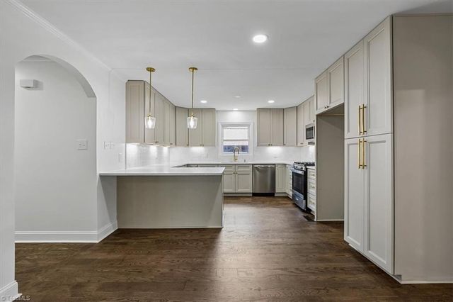 2914 Cornwallis Drive, Greensboro, NC 27408