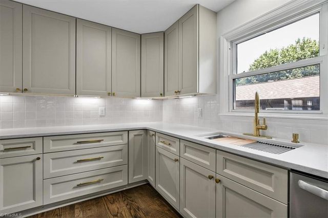 2914 Cornwallis Drive, Greensboro, NC 27408
