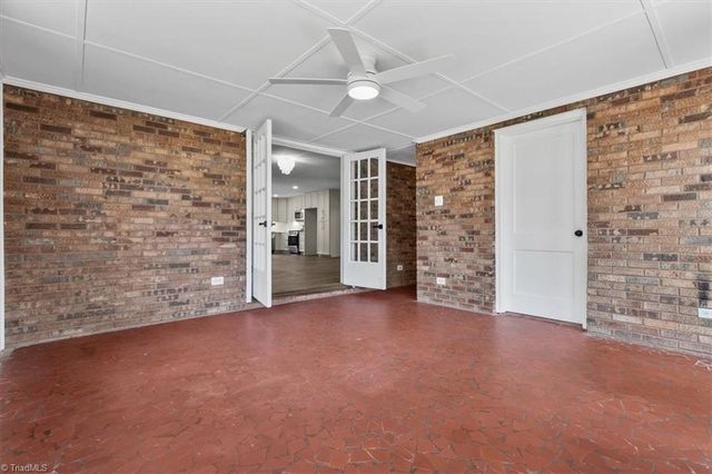 2914 Cornwallis Drive, Greensboro, NC 27408